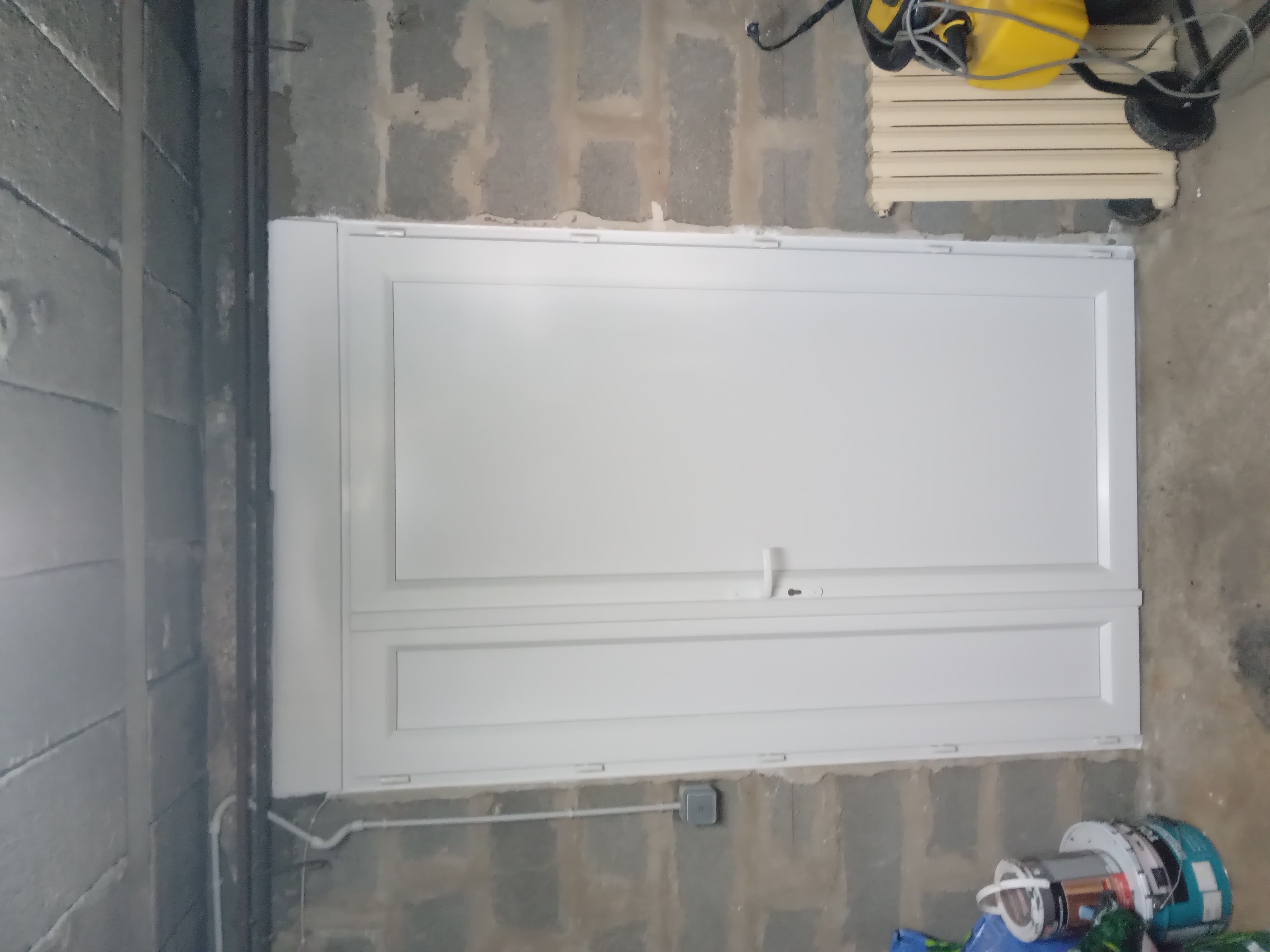 Installé dans les règles de l'art