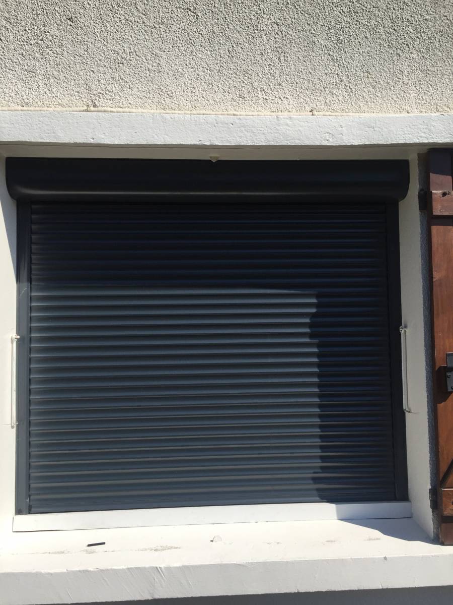 Volet rénovation pour fenêtre