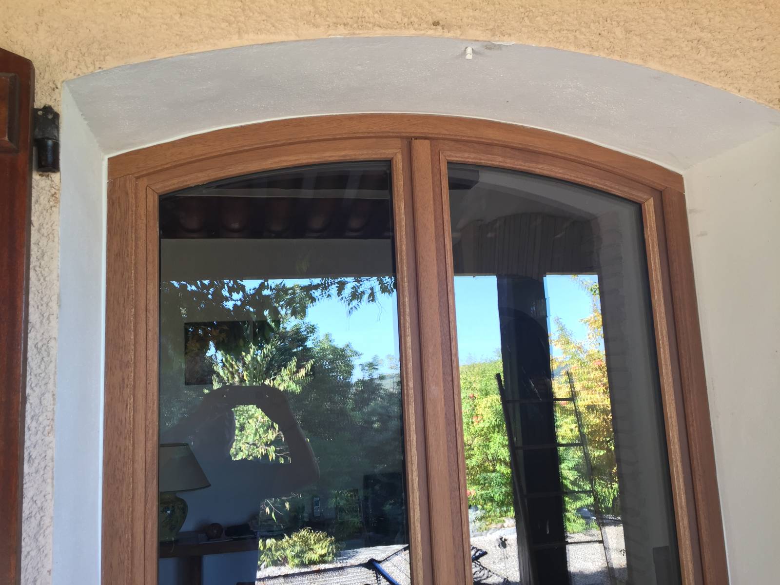 Porte fenêtre bois en rénovation