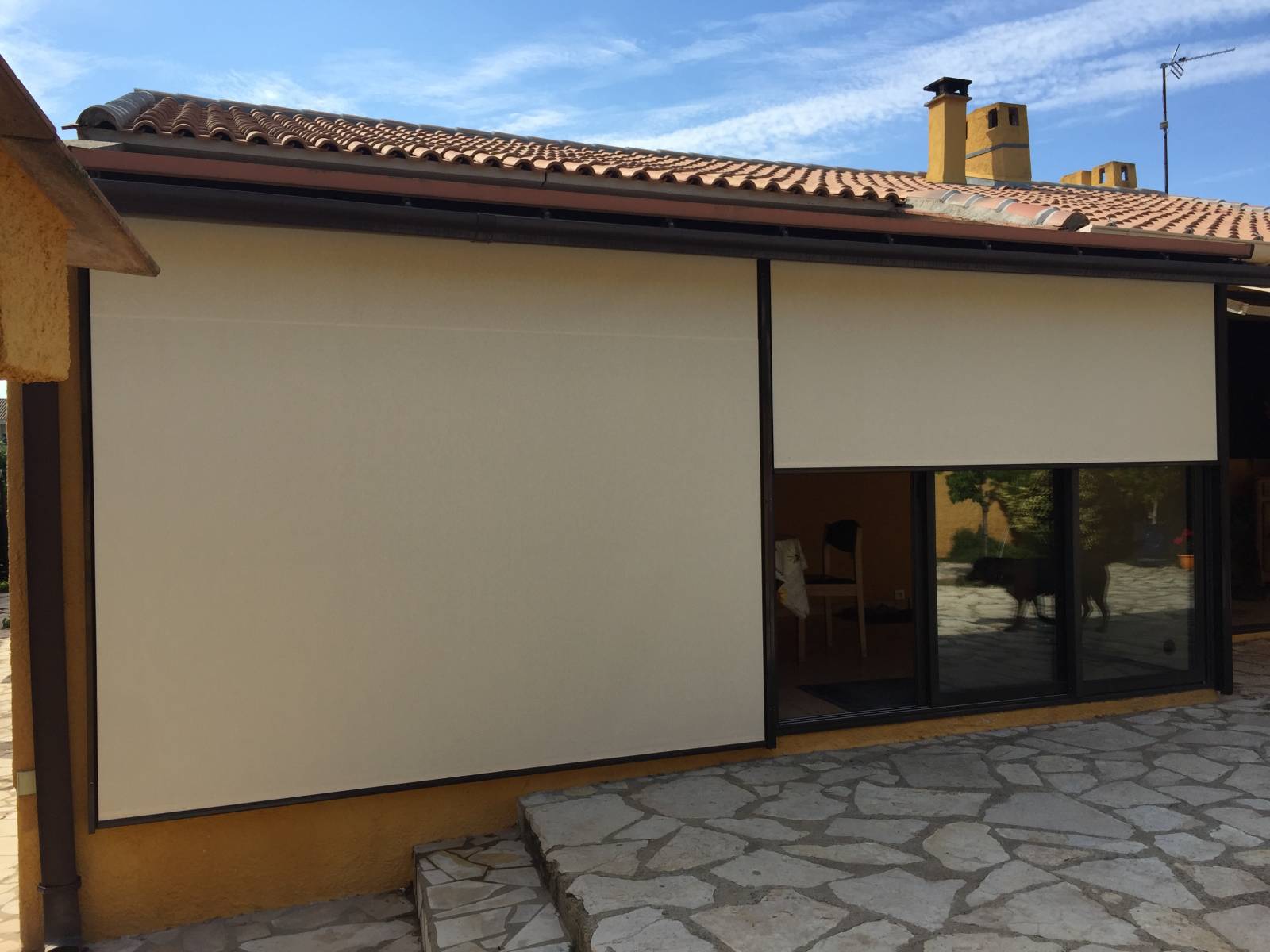 Pose de store pour véranda extérieur