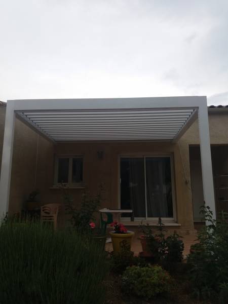 Pergola bioclimatique à St Gely du Fesc
