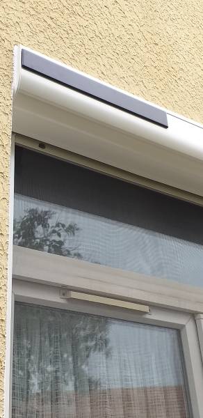 coffre du volet roulant solaire