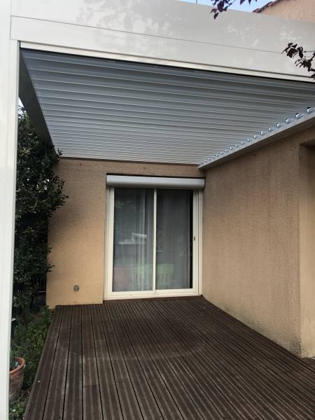 Pergola IZI pose frontale