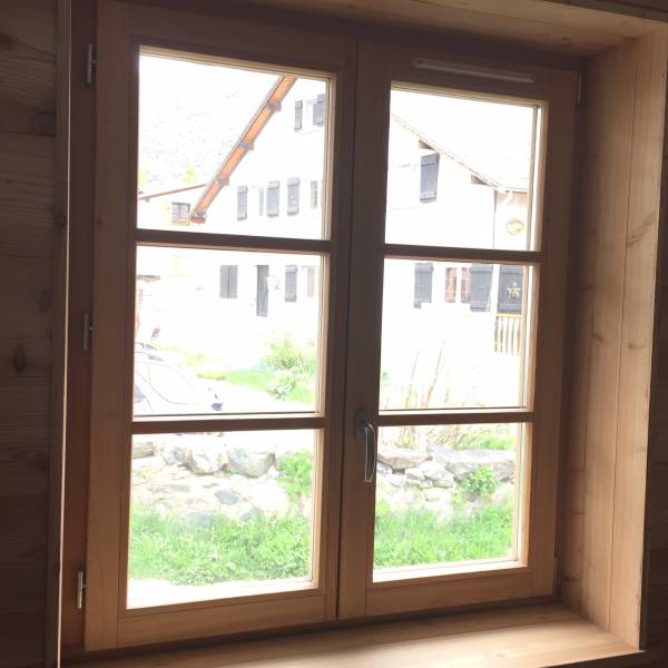 Fenêtre bois double vitrage avec traverses horizontales