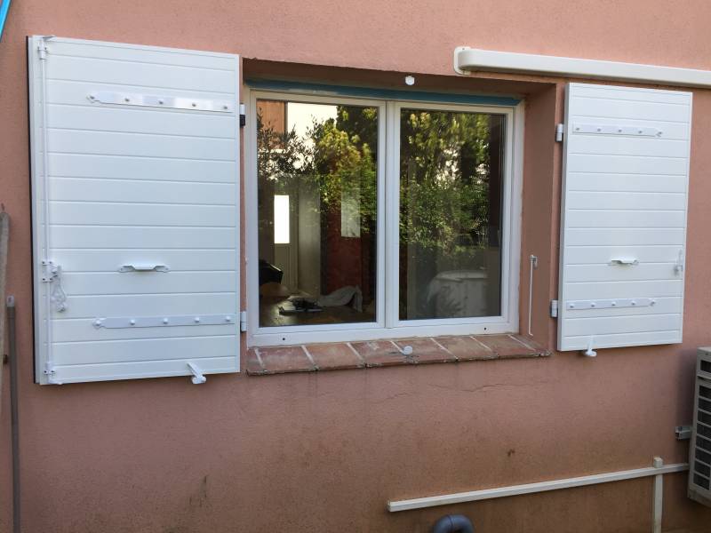Pose de volet battant aluminium isolé à Mauguio