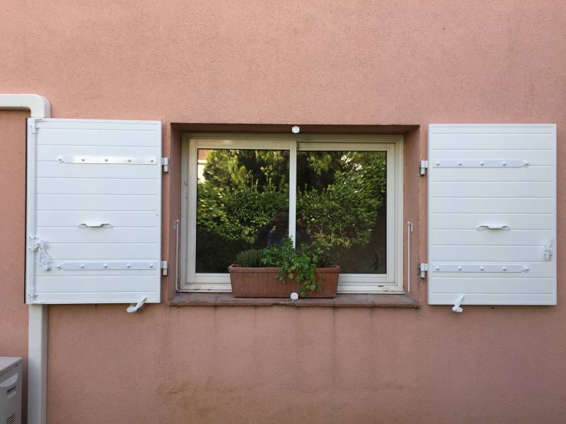 Pose de volet battant aluminium isolé à Mauguio