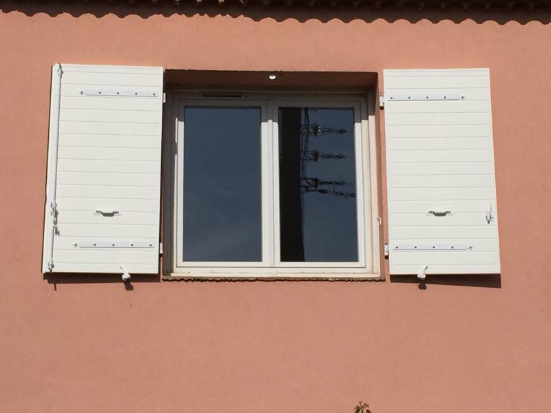 Pose de volet battant aluminium isolé à Mauguio