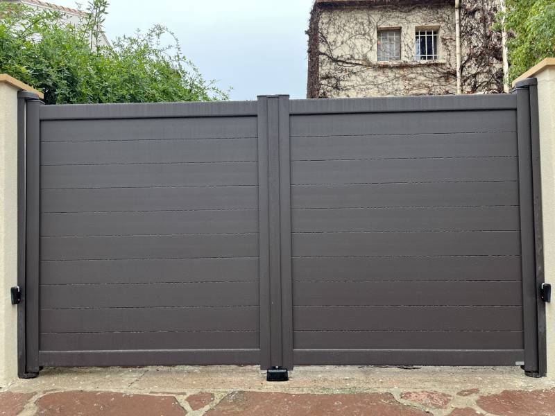 Portail ANAE de Cadiou Kostum coloris gris brun texturé Ral 8019