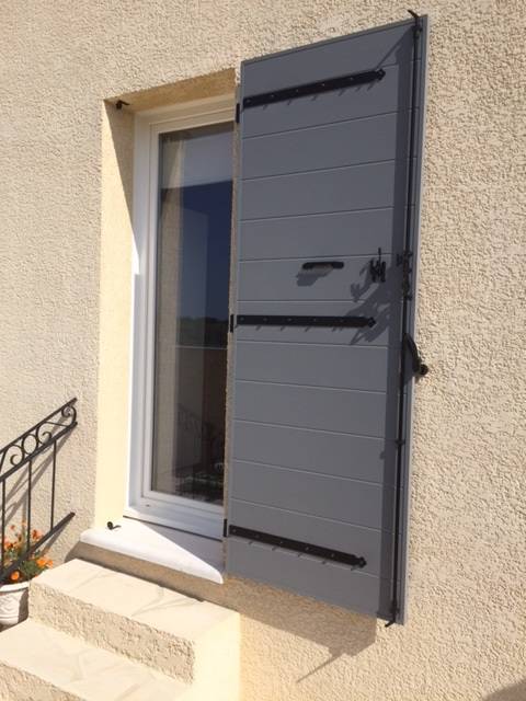 pose de volet battant en rénovation à Saint Just
