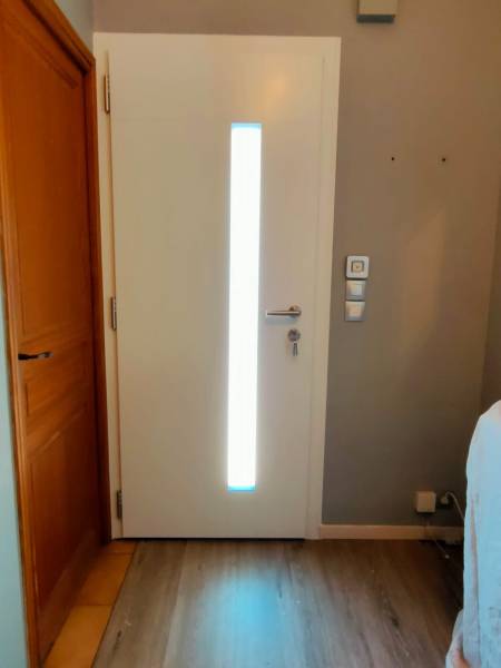 lumineuse et discrète vu de l'intérieur