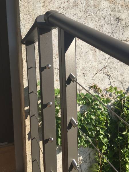 Pose d'un garde corps aluminium à Montbazin