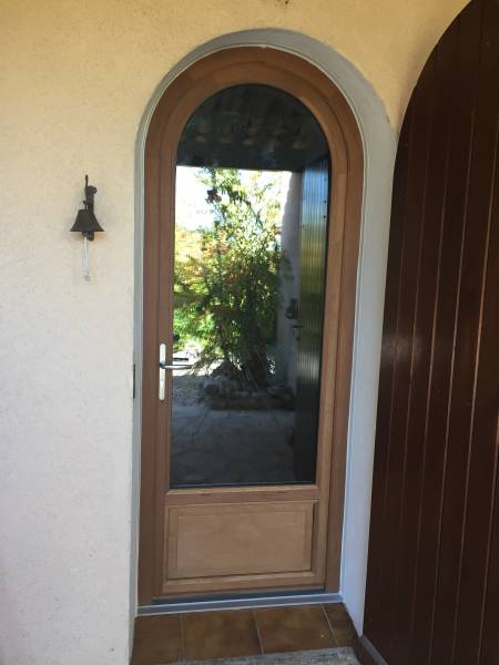 Porte d'entrée vitrée bois plein cintre