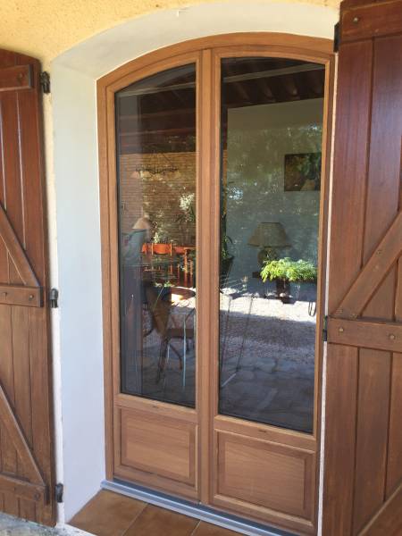 Porte fenêtre bois en rénovation