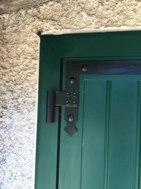 Détail gond et penture d'angle