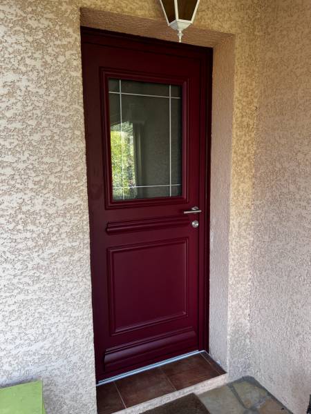 Porte d'entrée aluminium créative sur mesure à Jacou près de Montpellier