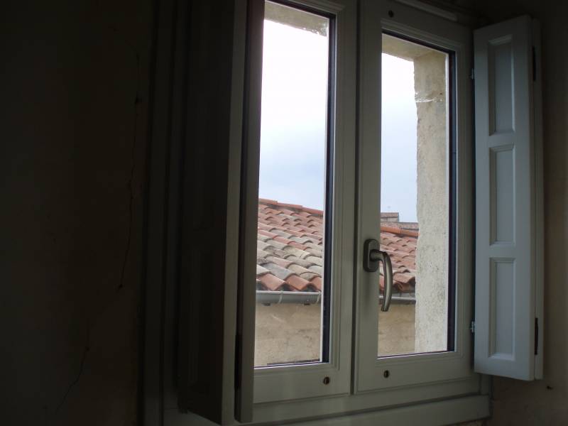 Volets intérieurs sur fenêtre bois à Montpellier