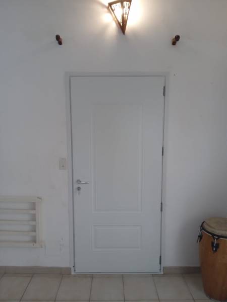 Après intérieur: porte acier