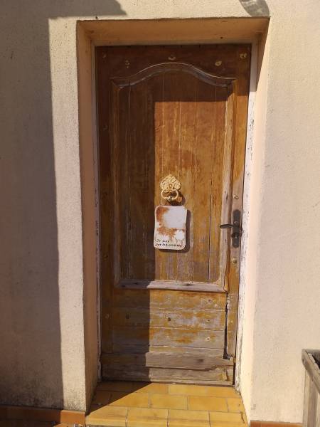 Avant: porte bois