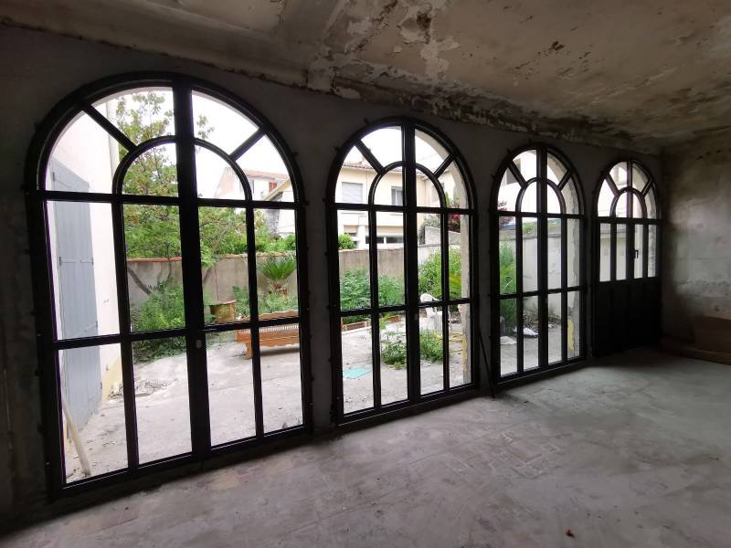 Menuiseries acier à rupture de pont thermique