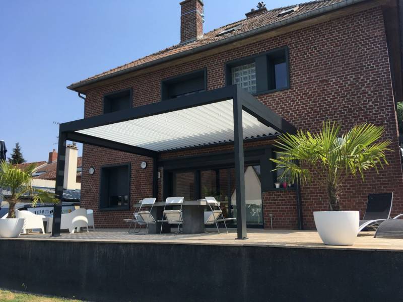 Pergola en aluminium sur mesure pose frontale  IZI
