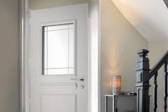 Pose d'une porte d'entrée aluminium en rénovation